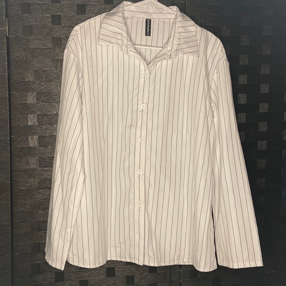 Women’s‎ blouse